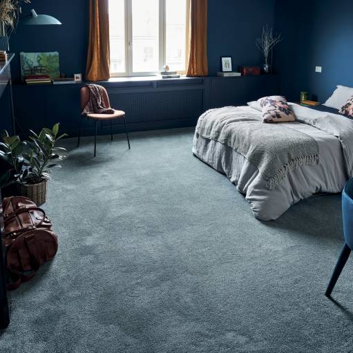 450W_RoomSet_carpet_Sublime_150_BLUE_03.jpeg